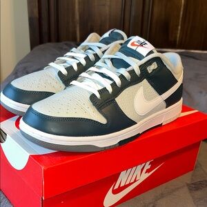 Nike Dunk Low - Green & Grey